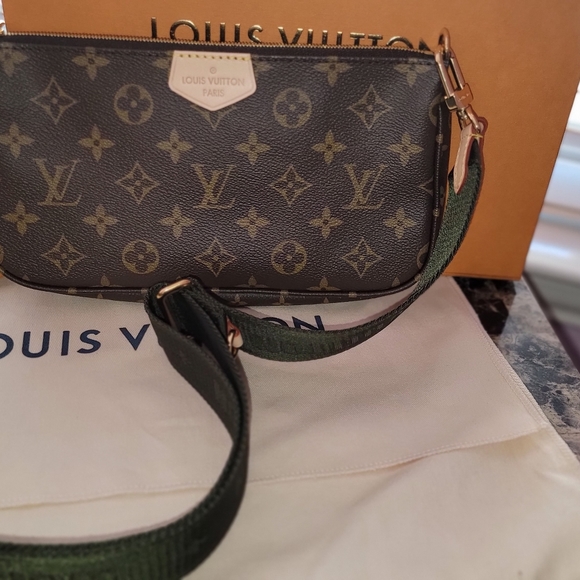 Louis Vuitton Multi Pochette Accessoires- Large Pochette & Khaki strap - Picture 7 of 10
